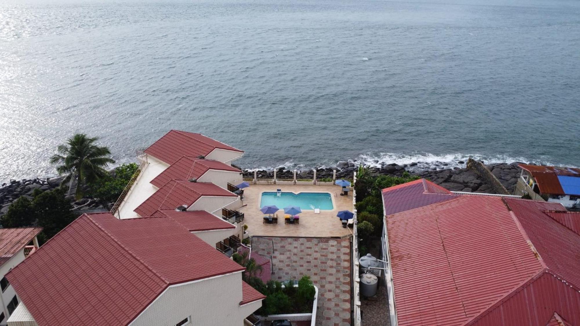 Hotel Barmoi Freetown Esterno foto