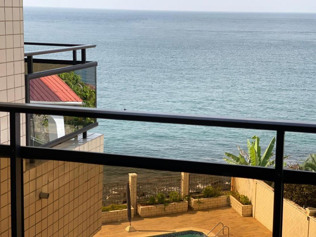 Hotel Barmoi Freetown Esterno foto